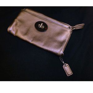 Nice Coach metallic rose gold clutch bag purse